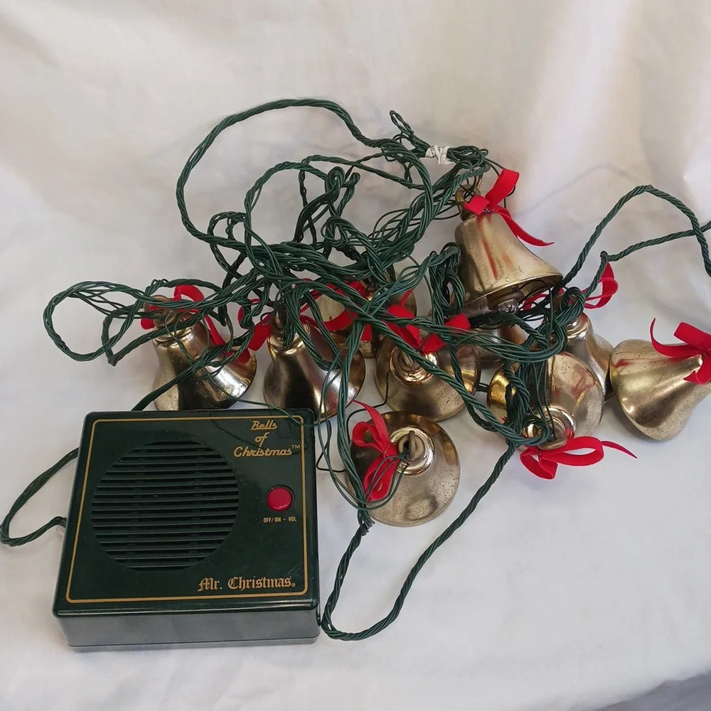 Vintage Mr Christmas Bells of Christmas Musical Lighted Brass